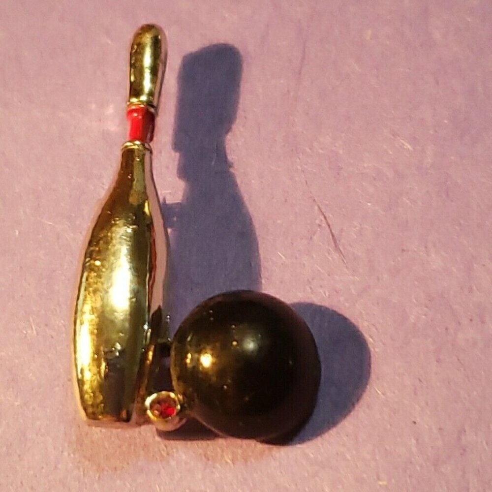 Goldtone Bowling Ball Pin brooch lapel Pin Tie Tack Vintage Bowling League